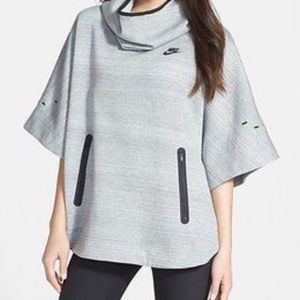 Nike Tech Fleece Poncho